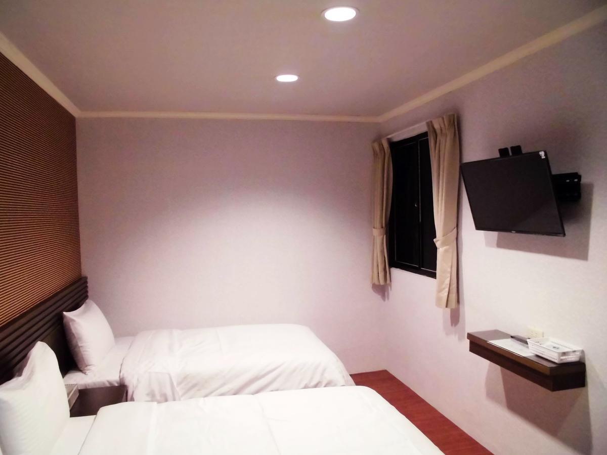 欣悅商務旅店 Hotel Toufen Luaran gambar