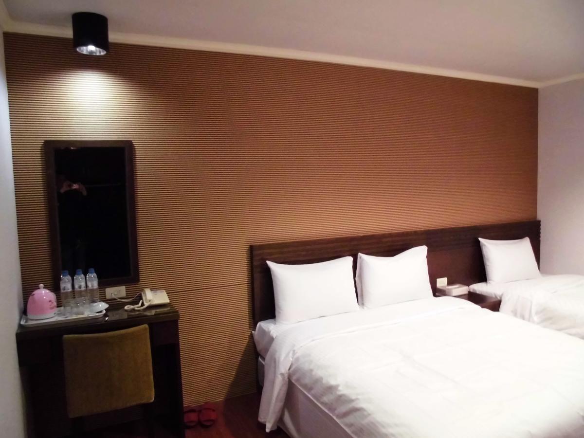 欣悅商務旅店 Hotel Toufen Luaran gambar