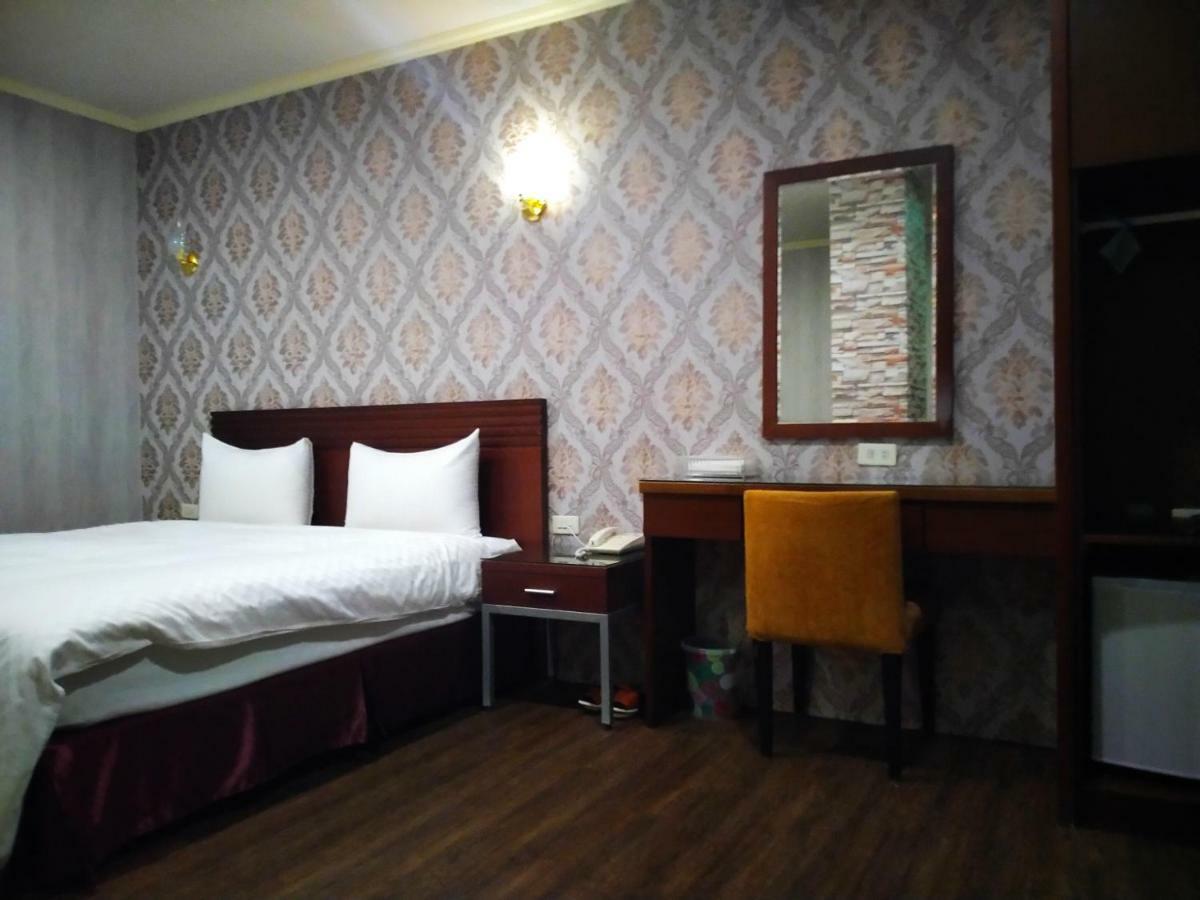 欣悅商務旅店 Hotel Toufen Luaran gambar